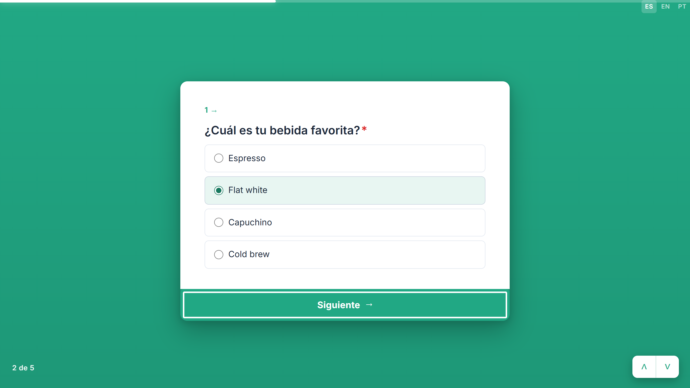 La tarjeta de pregunta ¿Cuál es tu bebida favorita? con Flat white elegido, la barra de progreso arriba y el botón Siguiente resaltado
