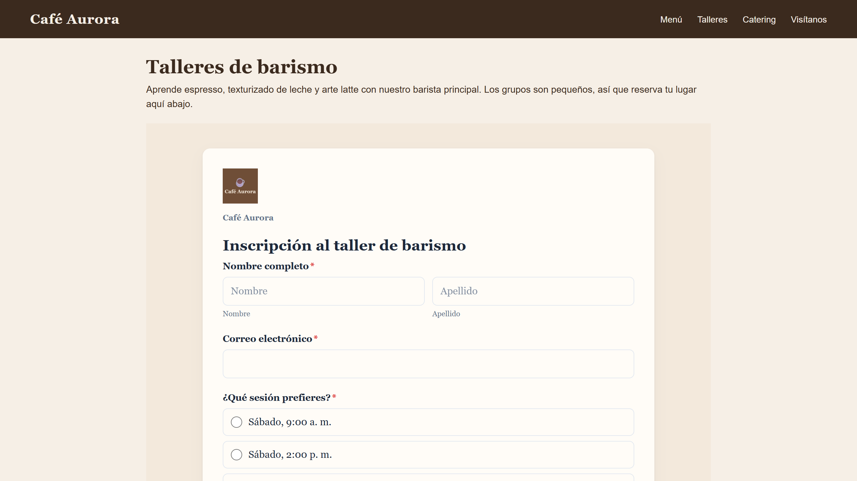Una página web de Café Aurora, Talleres de barismo, con el formulario de inscripción insertado debajo de la introducción, sin selector de idioma