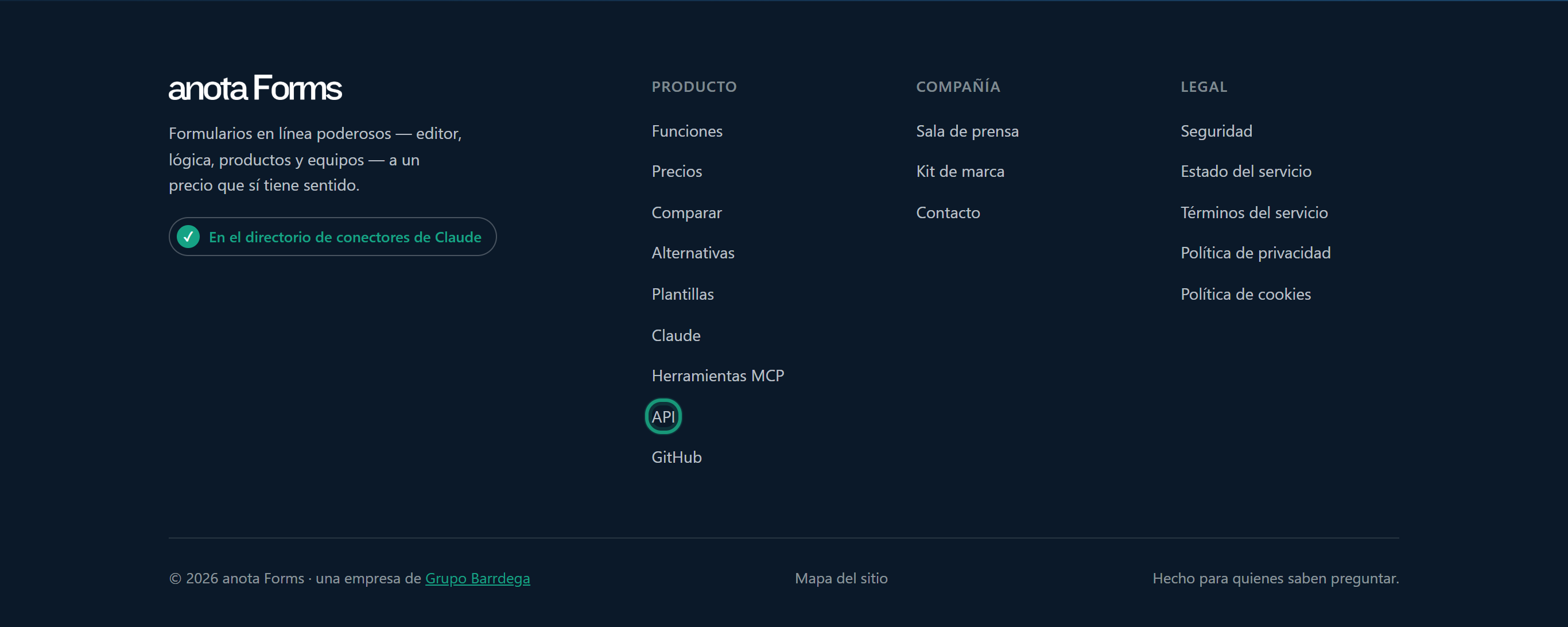 El pie de página del sitio anota.cloud con API resaltado en la columna Producto, entre Herramientas MCP y GitHub