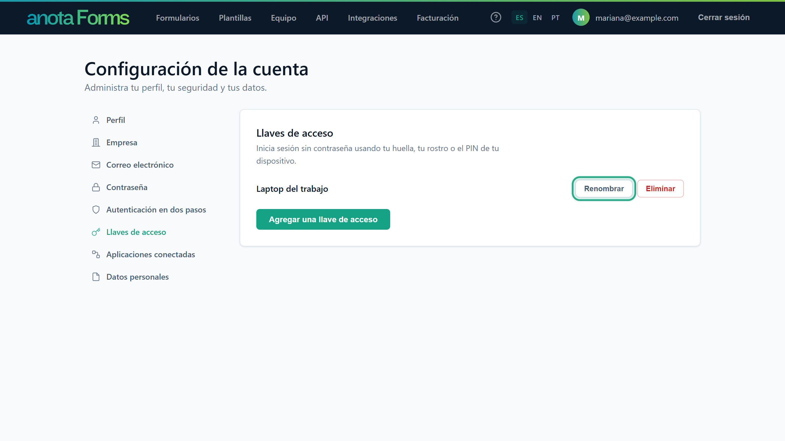 La sección Llaves de acceso con el botón Renombrar de la llave Laptop del trabajo resaltado