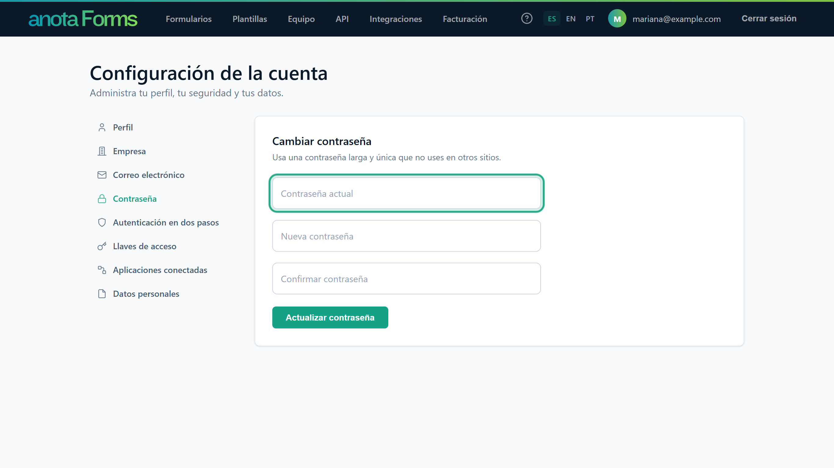 La tarjeta Cambiar contraseña con Contraseña actual resaltada, y los cuadros Nueva contraseña y Confirmar contraseña debajo