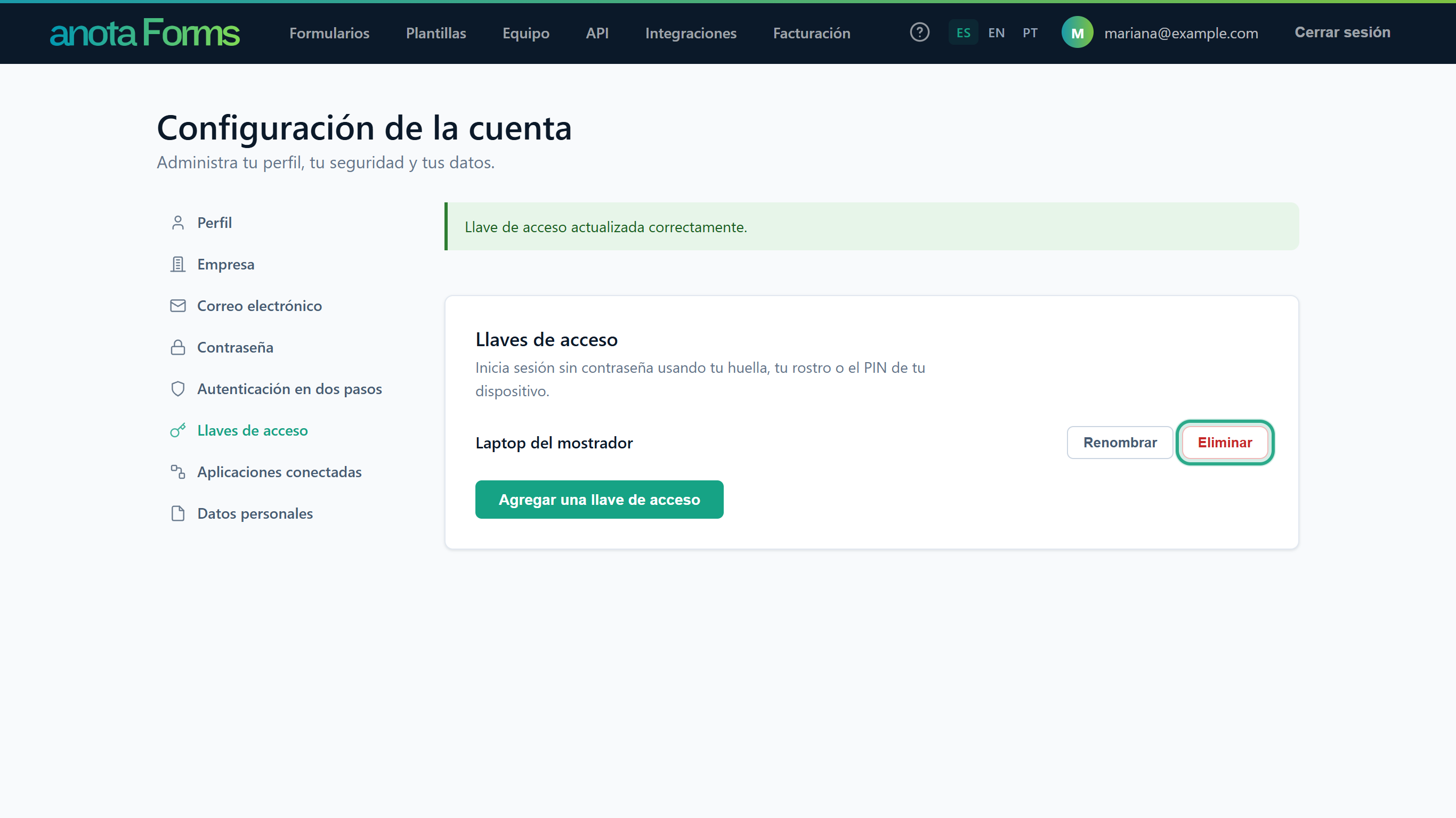 La sección Llaves de acceso con el botón Eliminar de la llave Laptop del mostrador resaltado