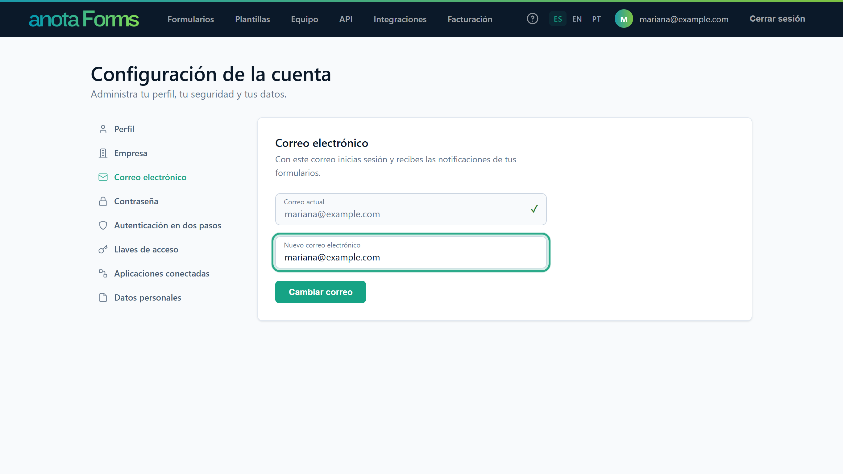 El apartado Correo electrónico con Correo actual mariana@example.com marcado con un ✓ y el cuadro Nuevo correo electrónico resaltado