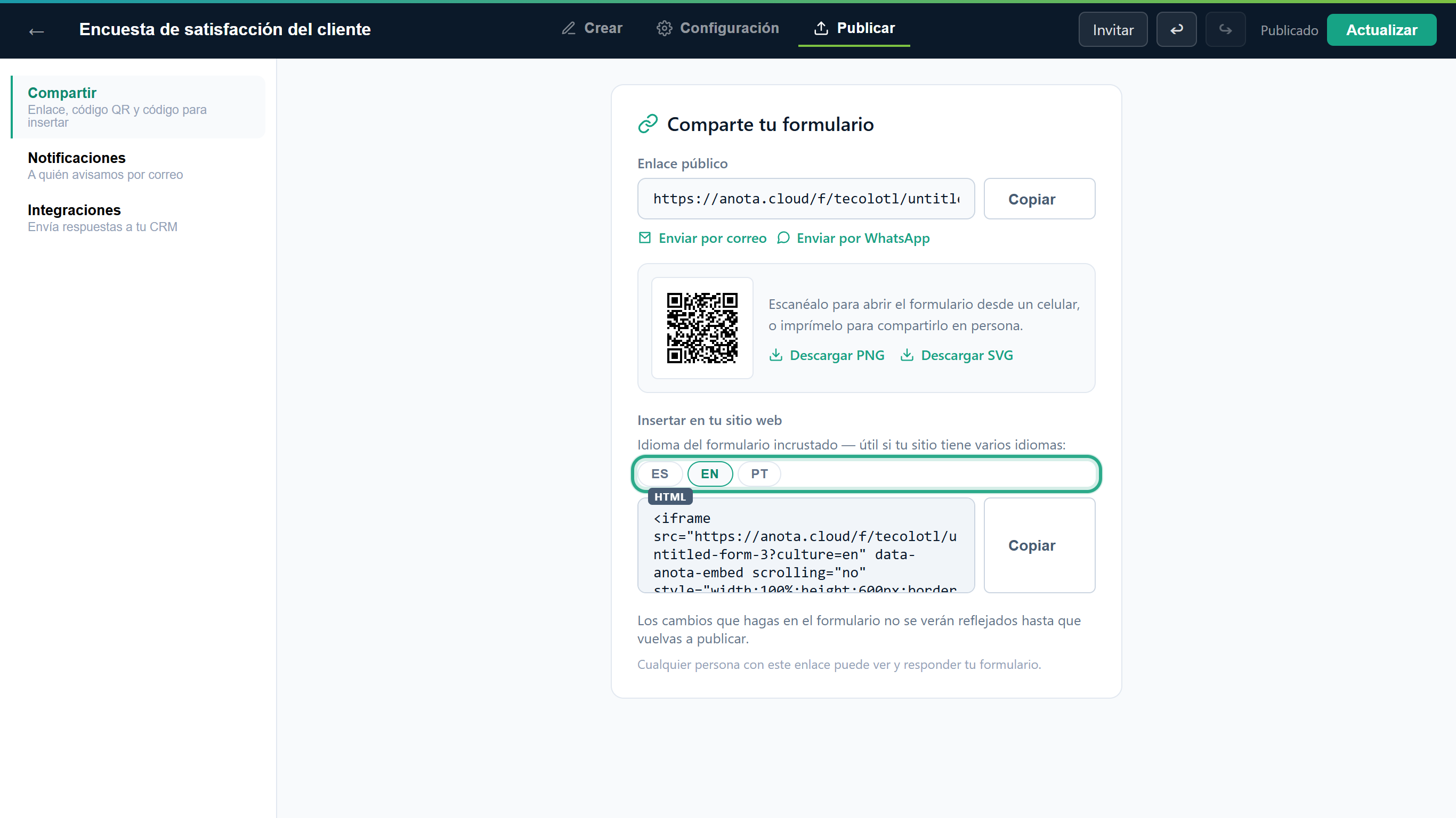 La sección Insertar en tu sitio web con las pestañas de idioma ES / EN / PT resaltadas, EN seleccionado, encima del código HTML